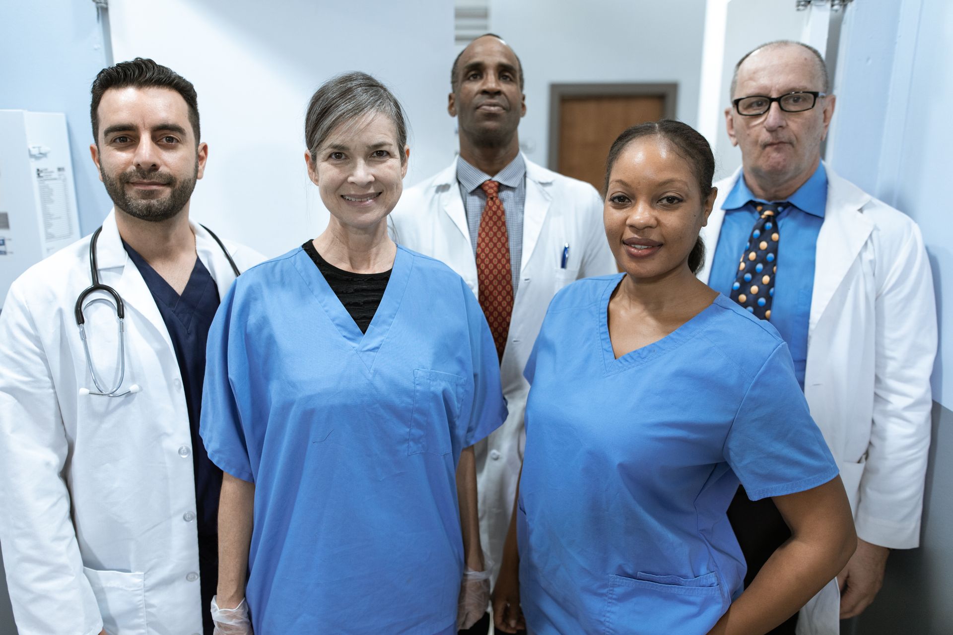 ¿Cuándo consultar a un médico especialista? Guía para cuidar tu salud de forma preventiva